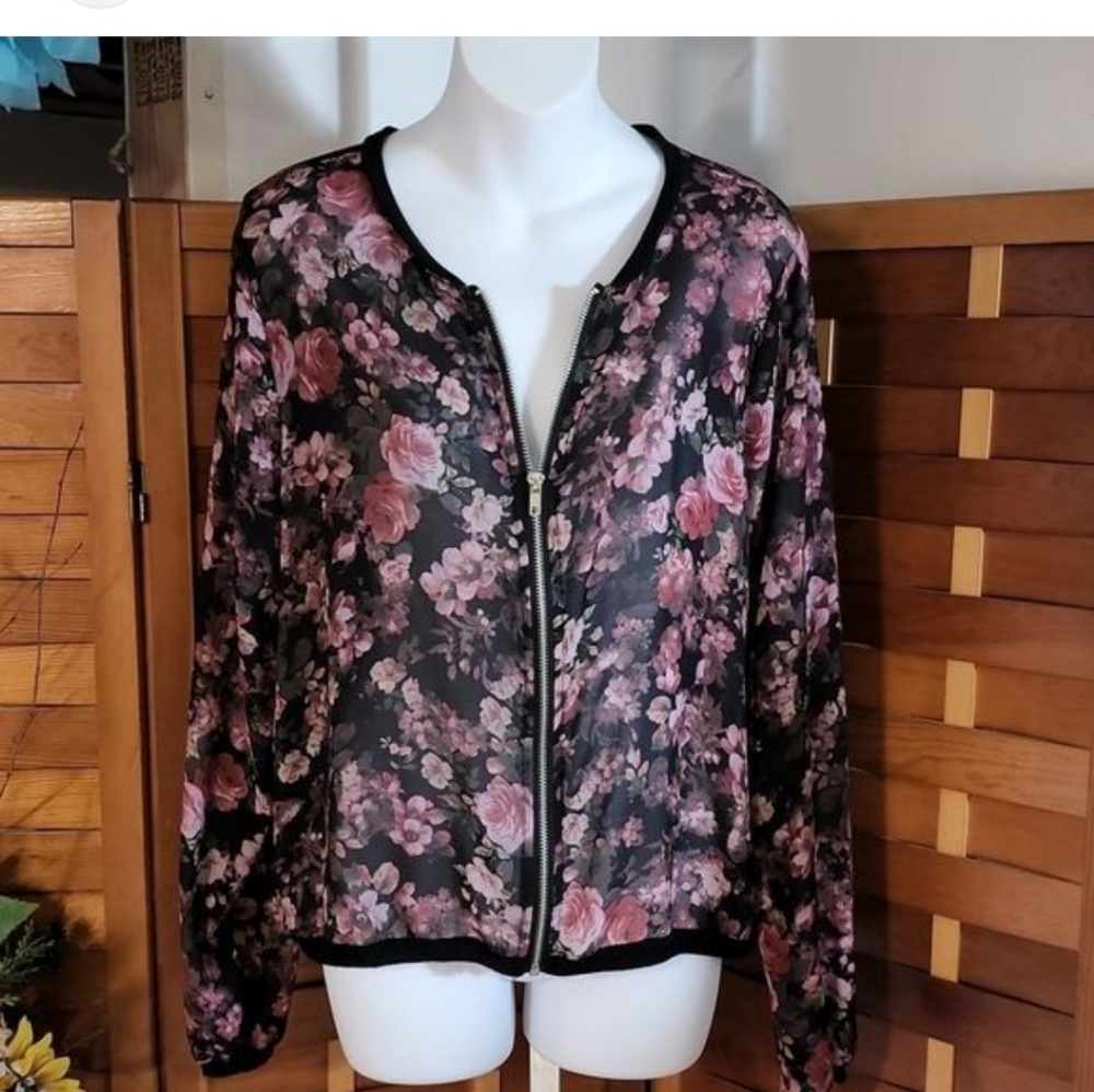 Bomber - Picture 4 of 4